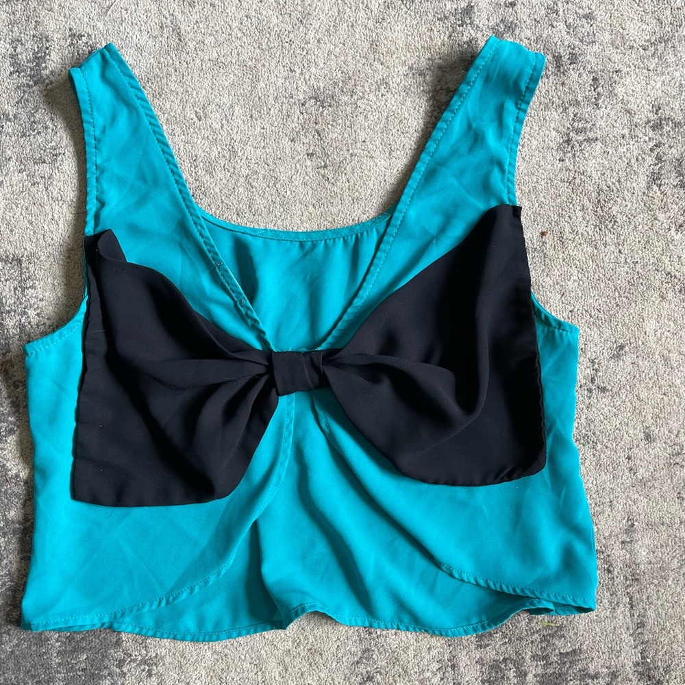Crop top